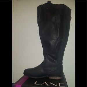 Tall riding boots